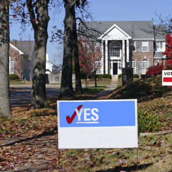 Vote yes or no yard signs