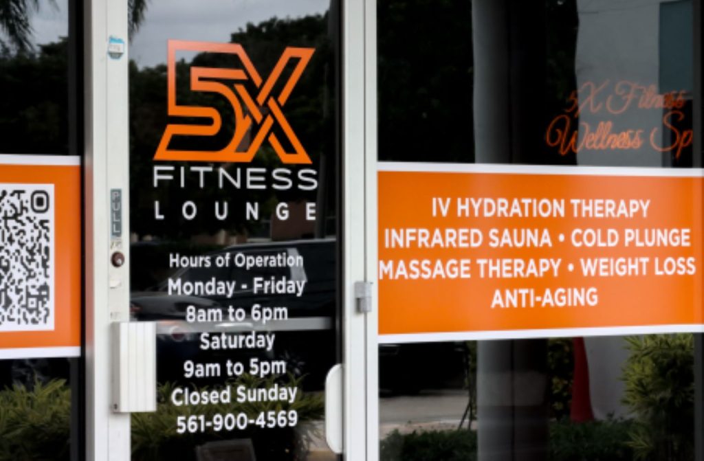 Fitness Lounge glass etching decals