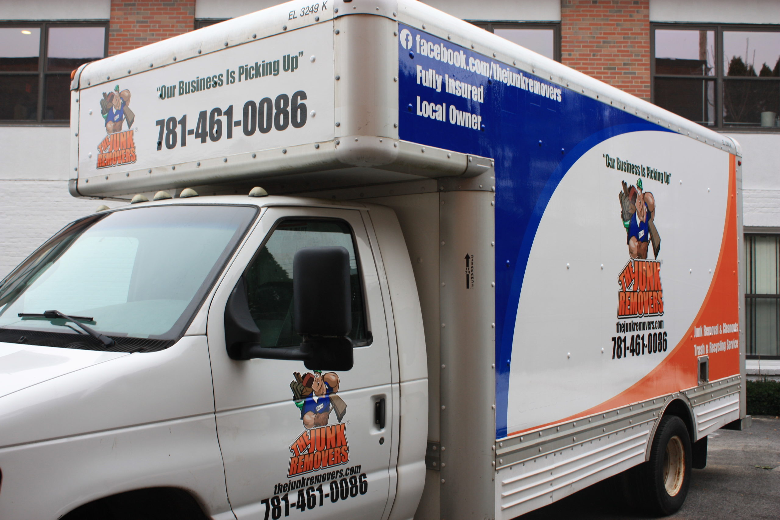 vehicle wrap for moving company