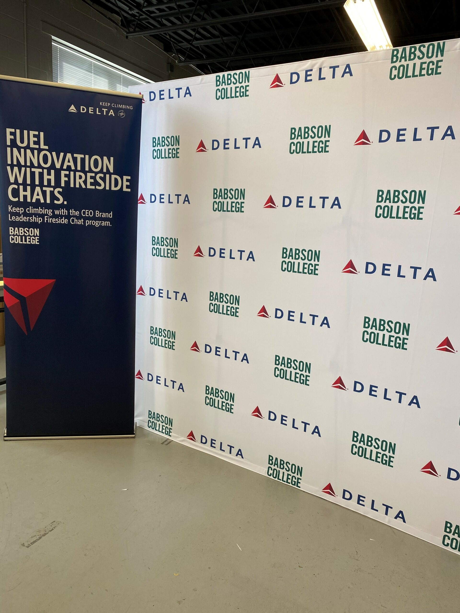 delta brand leadership retractable banner