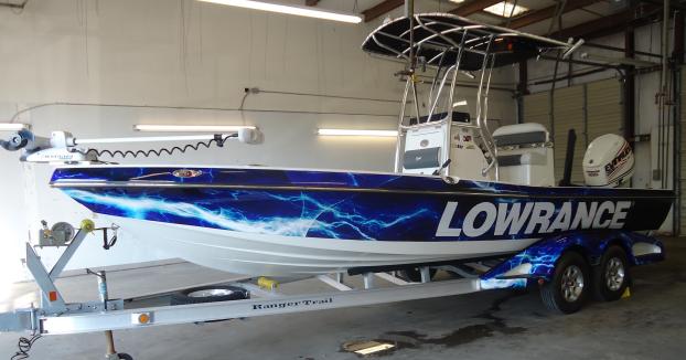 Custom motor boat wrap 