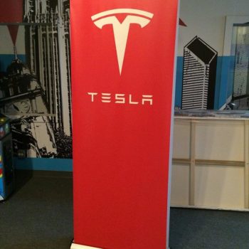 Retractable banner for Tesla