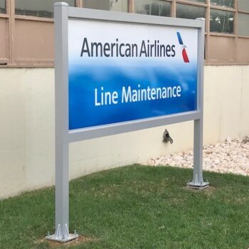 American Airlines outside sign