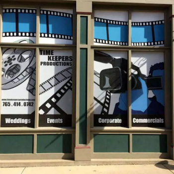 Event display standees with custom graphics