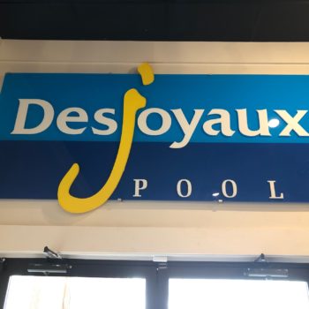 Desjoyaux Pools sign