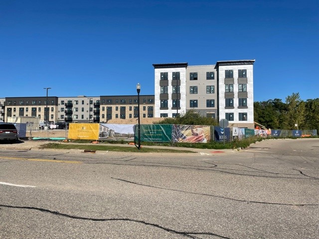 Eden Prairie, Minnesota construction fence mesh graphics Northlake Lofts