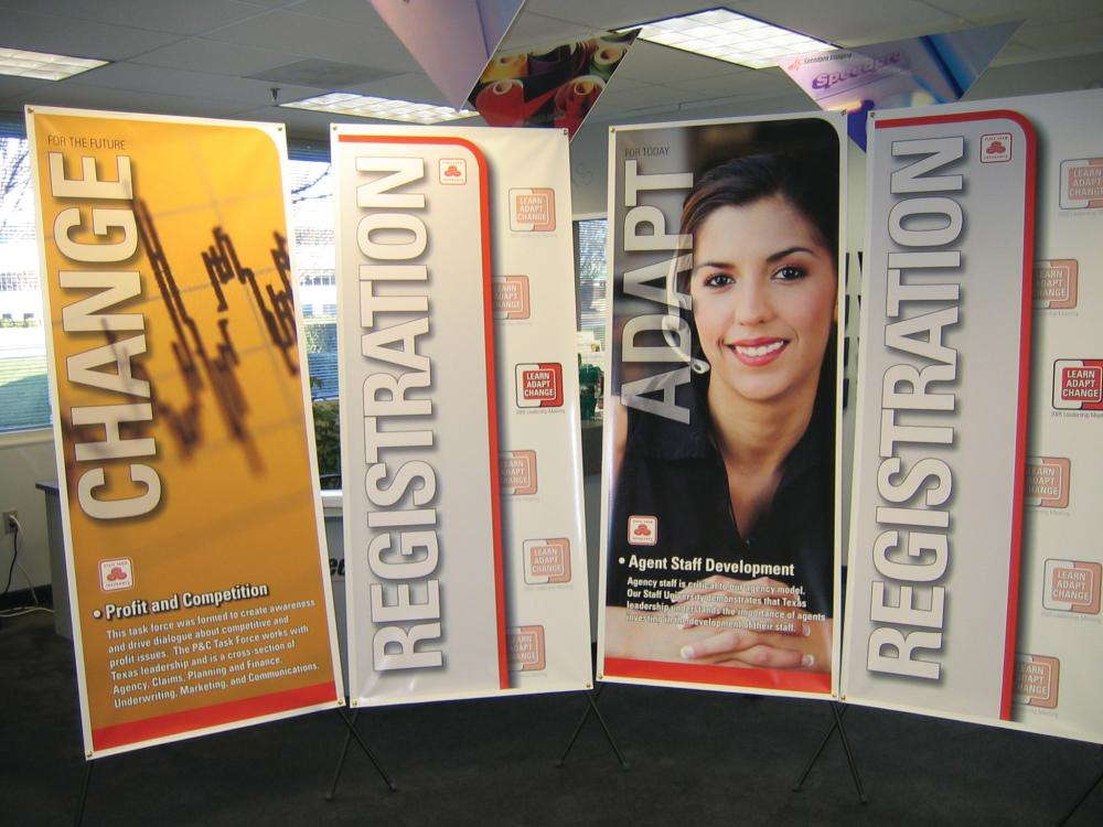 Retractable <span>Banner Stands</span>