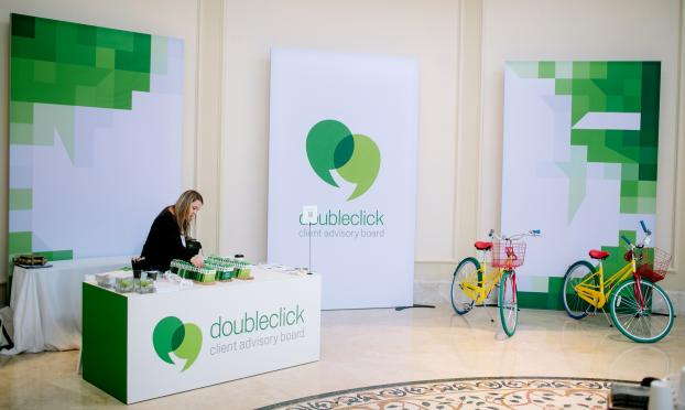 Double click trade show table set up