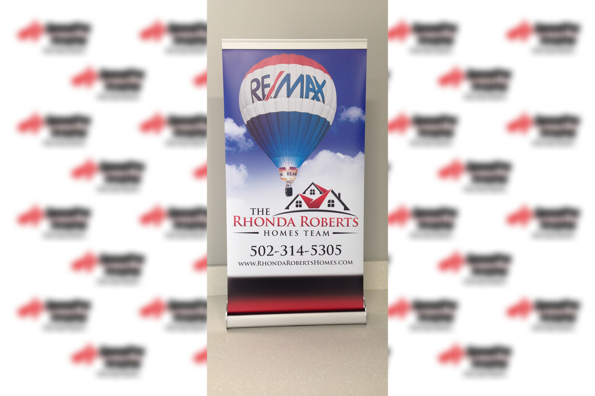 remax rhonda robert's team standing banner