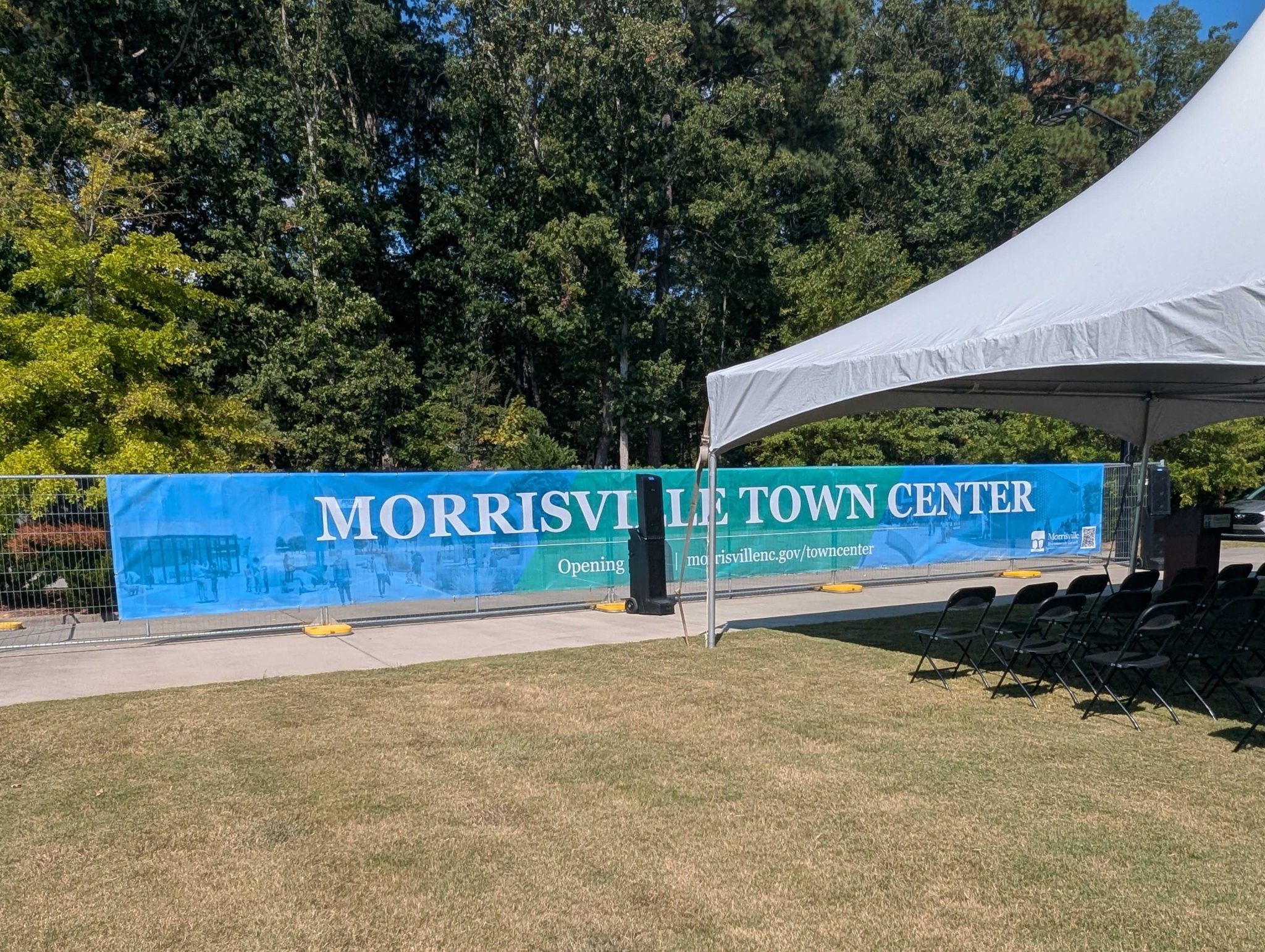 outdoor mesh barricade banner