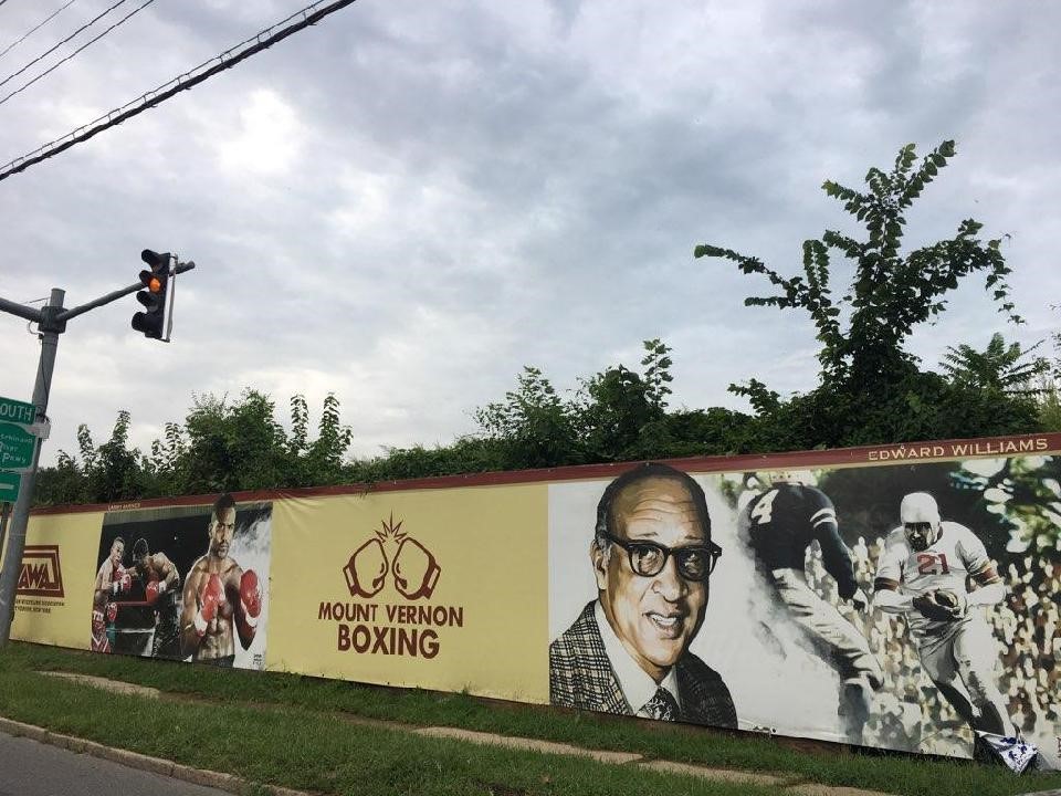 Mount Vernon Boxing Wrap by road