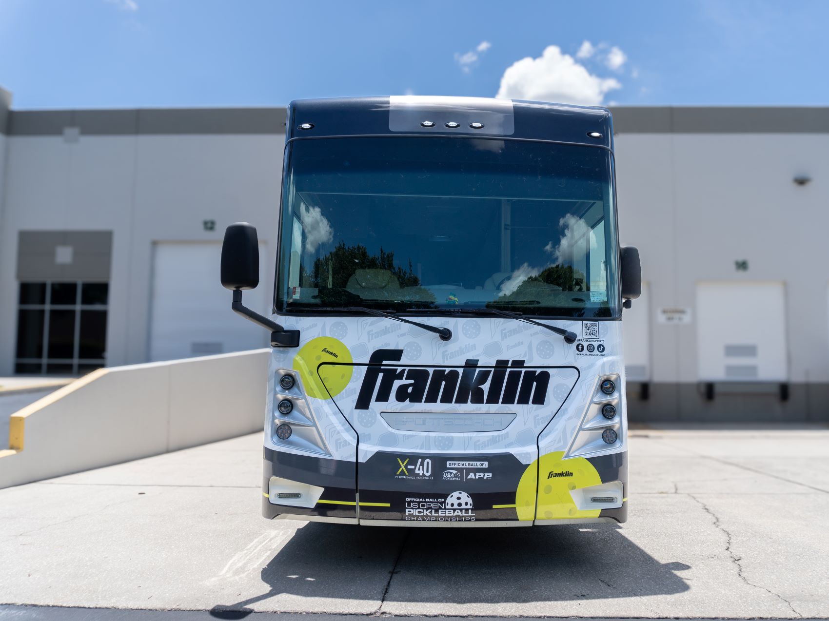 Custom Vehicle Graphics for Franklin RV In Orlando