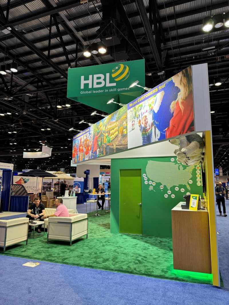 HBL Portable Trade Show Hanging Signage for Tradeshow Event