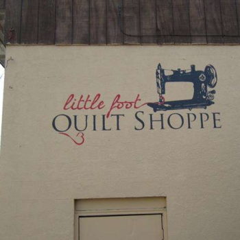Little Foot Quilt Shop wall mural