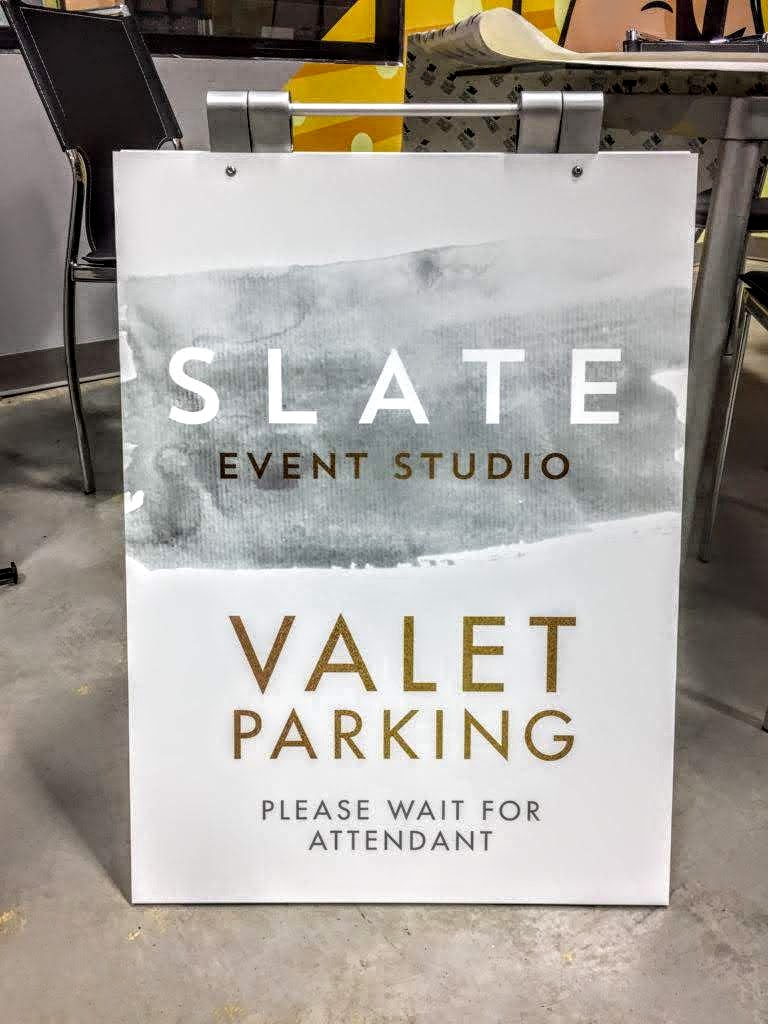 Valet parking sign 