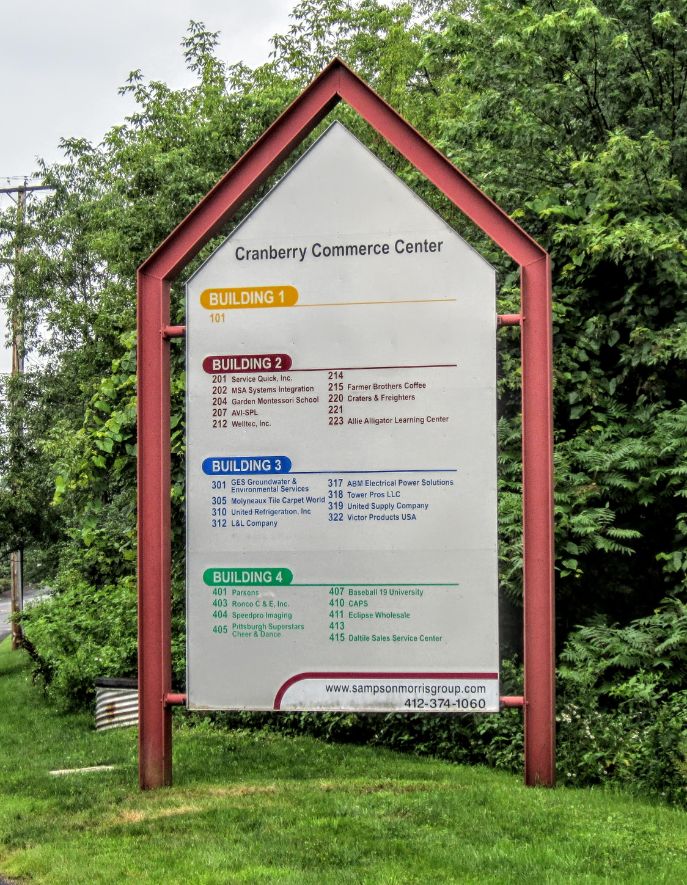 Cranberry Commerce Center directional signage