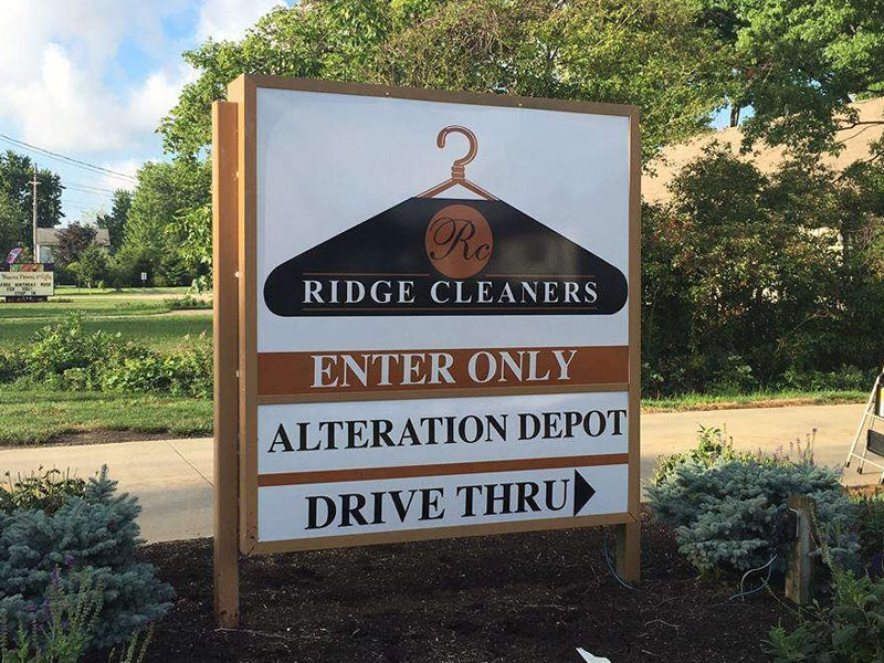 Ridge Cleaners outdoor directional signage
